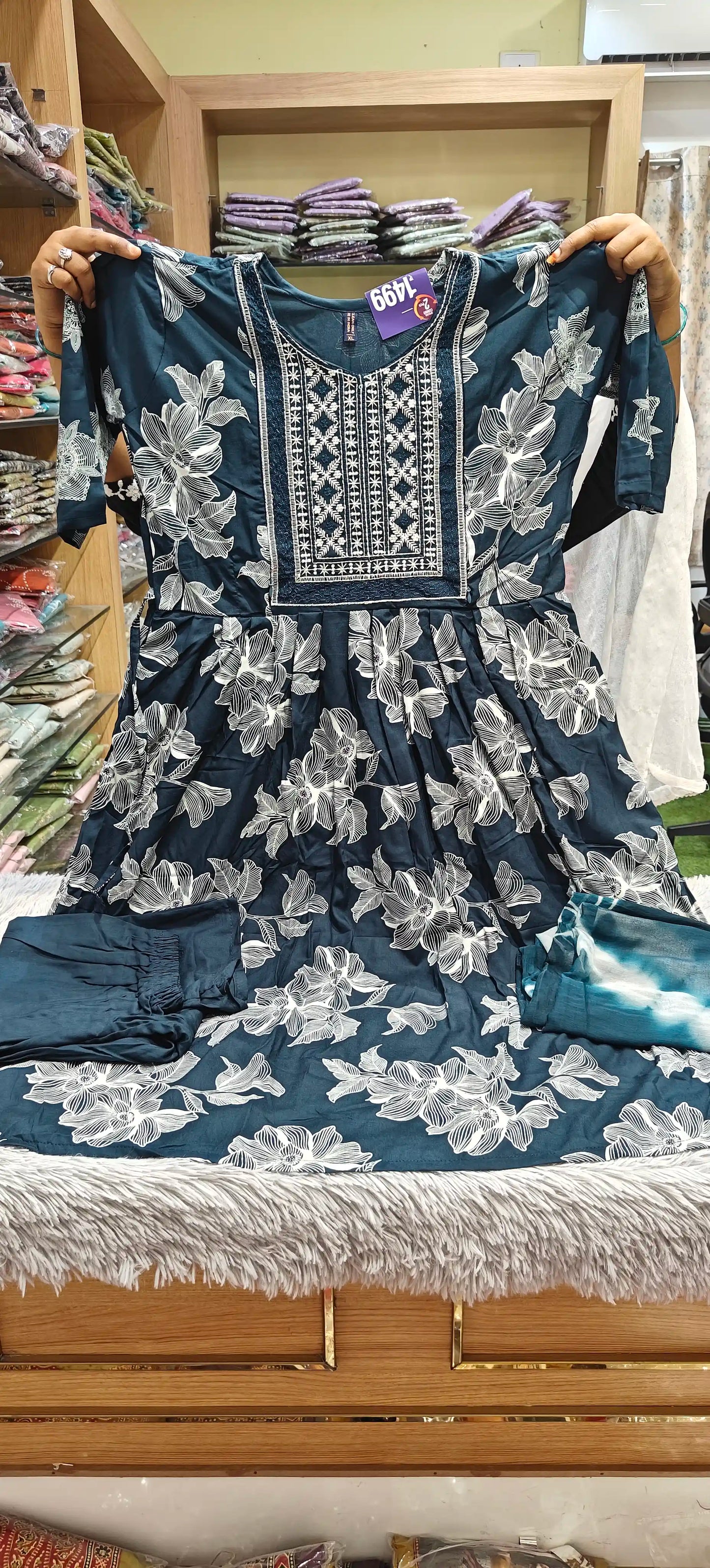 Leaf Feeding Printed Umbrella 3 Piece set Kurti