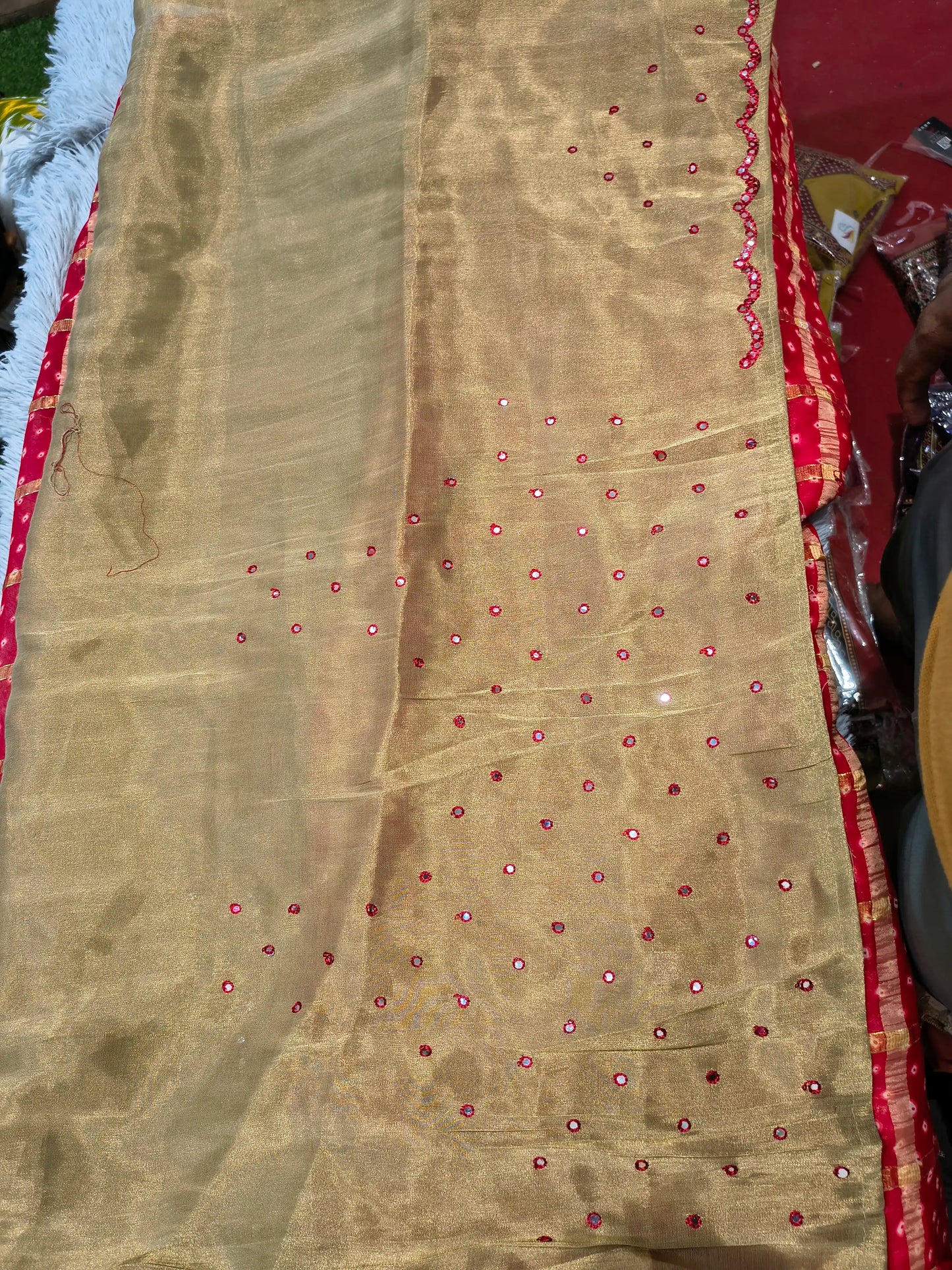 Queen Bandhani Zari Chex Sarees