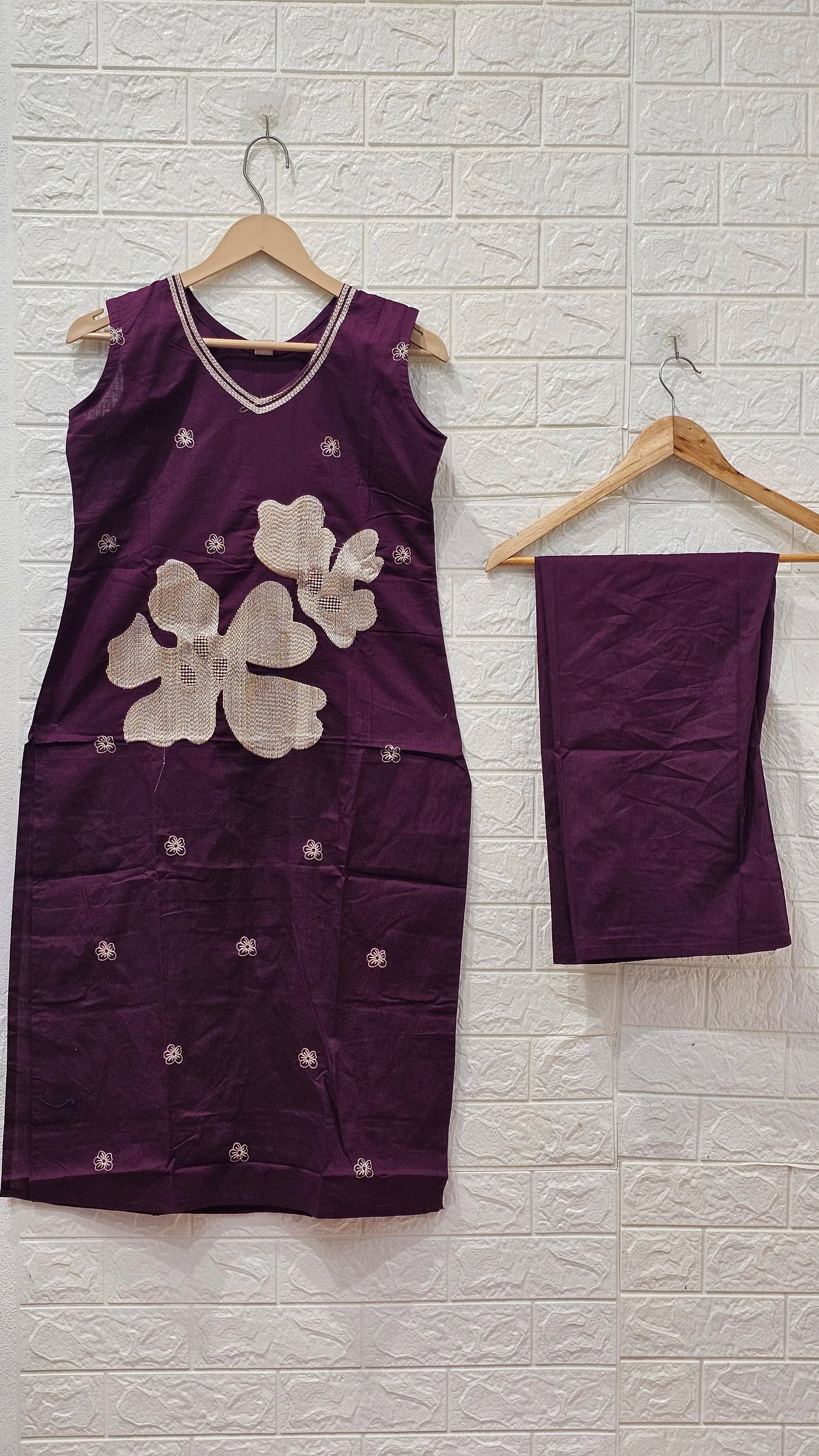 Nazmeen Dabu Cotton Embroidery Flower Pattern 3 Piece Set Kurti