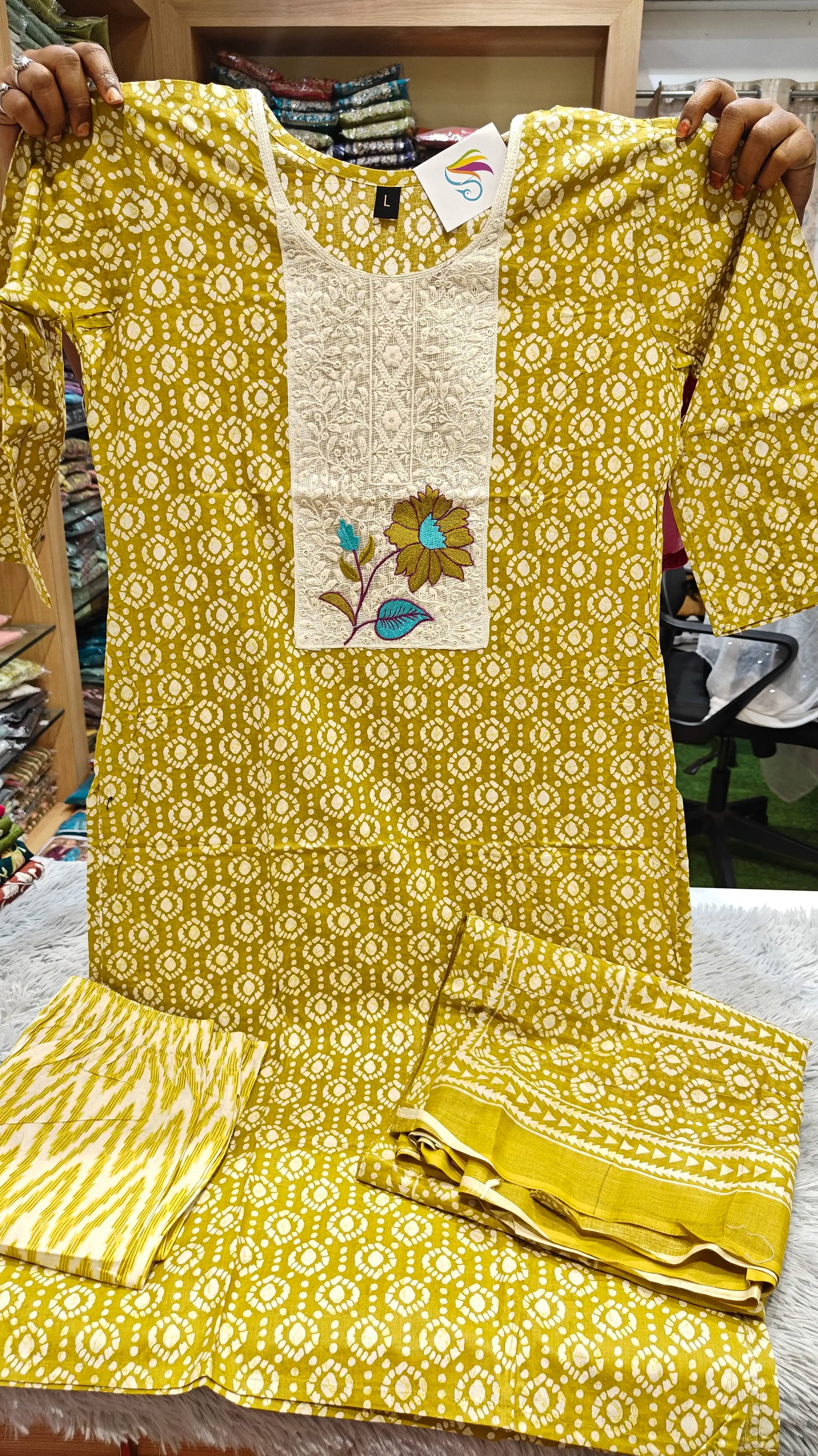 Bandhani Lucknowi Patch Work Kurti Set