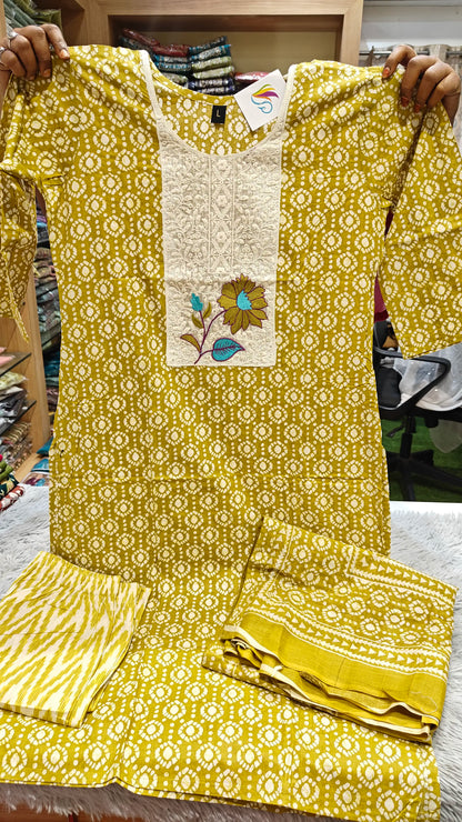 Bandhani Lucknowi Patch Work Kurti Set