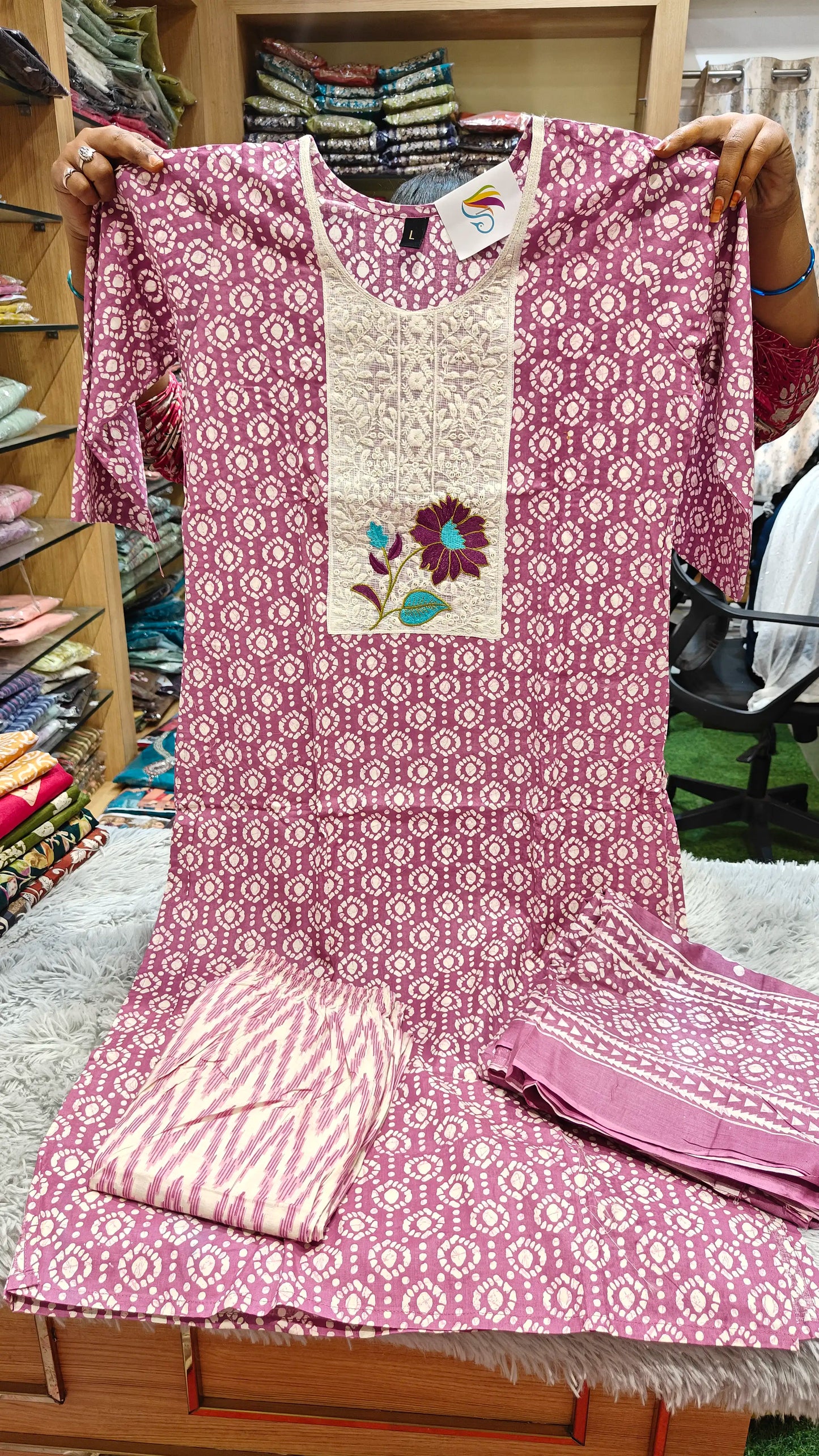 Bandhani Lucknowi Patch Work Kurti Set