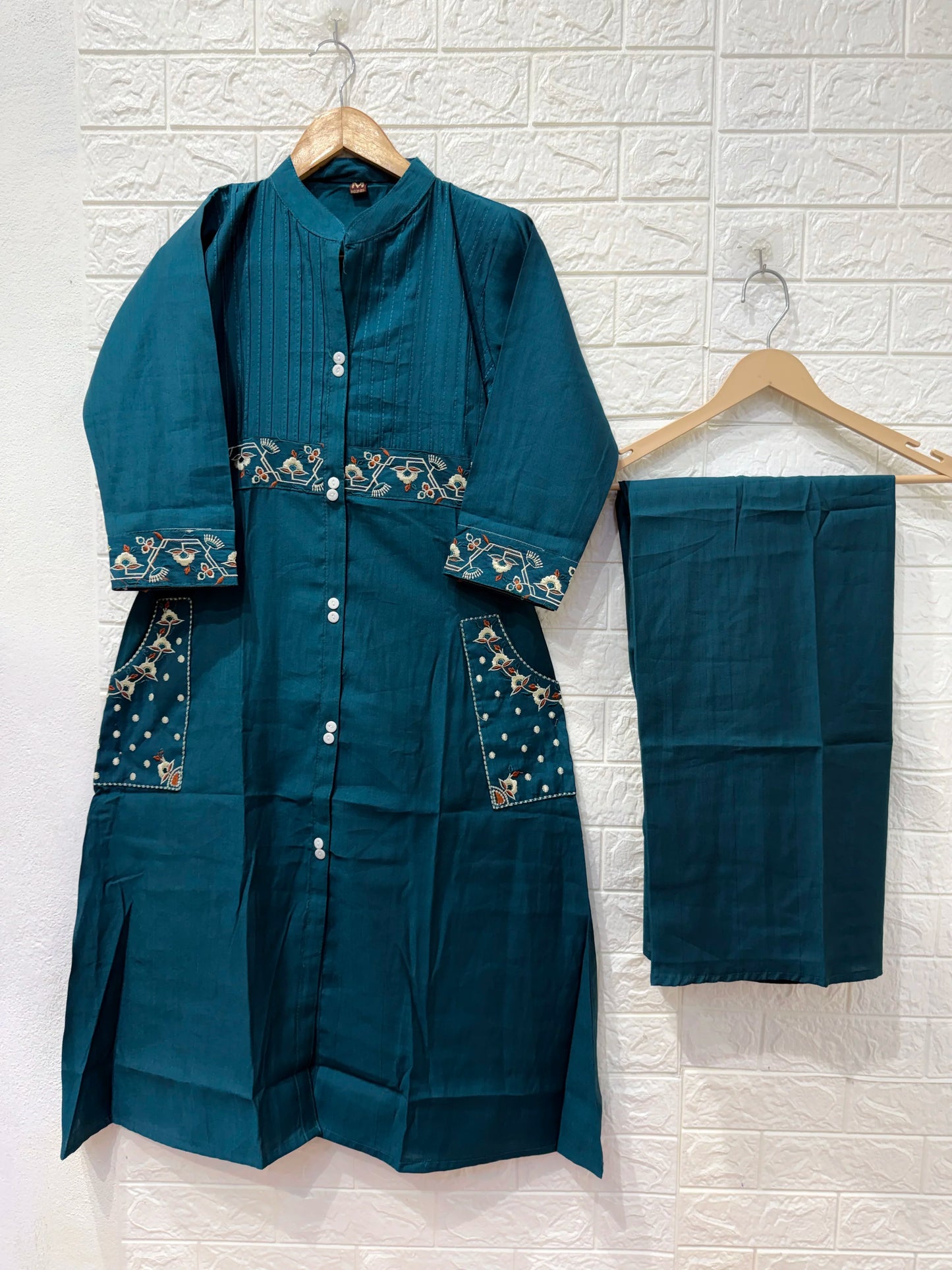 Aasra Vatican Embroidery With Fancy Pockets Work 3 Piece Set Kurti