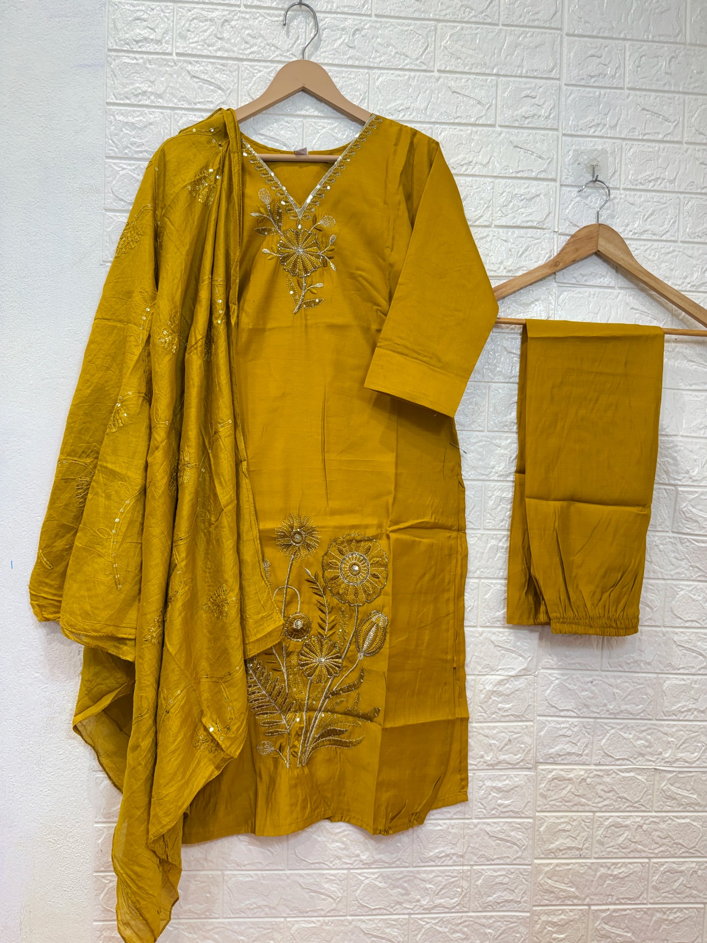 ROMAN SILK HAND WORK 3 PIECE SET