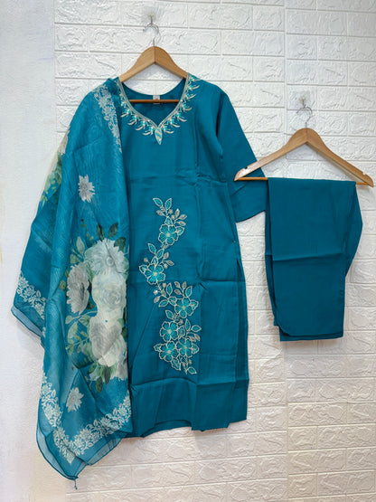 Roman Embroidery 3 Piece Set