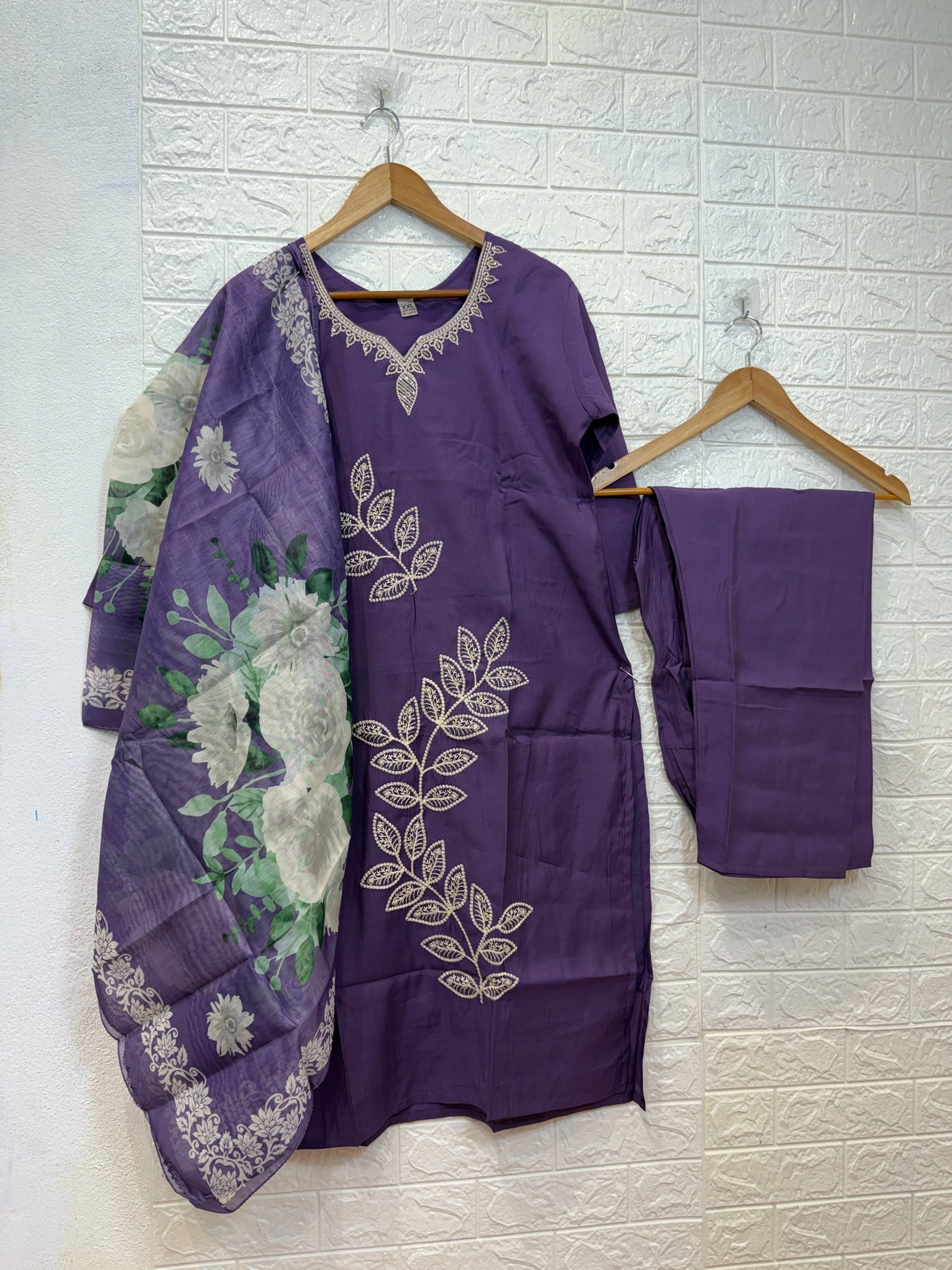 Roman Embroidery 3 Piece Set