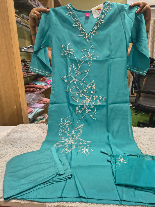 Knot Work Mul Chanderi Kurti Set