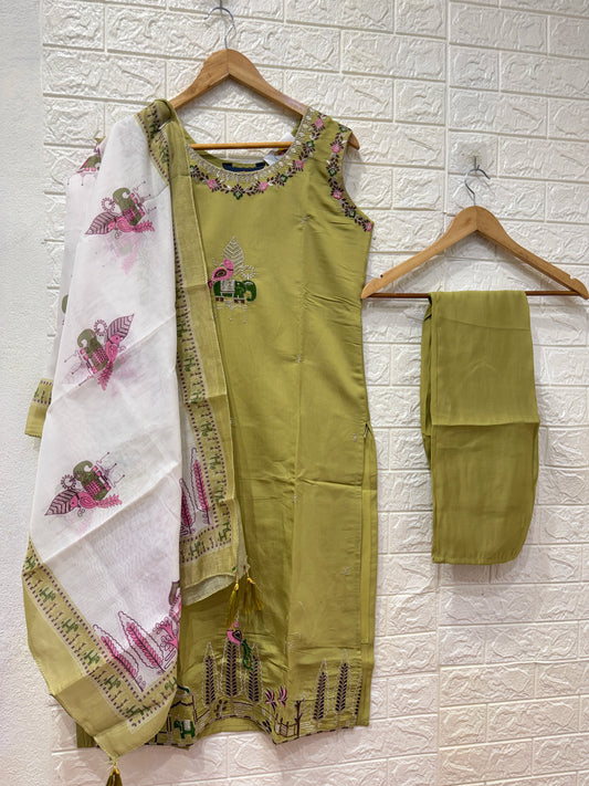 Elephant Theme Roman Silk 3 Piece Set
