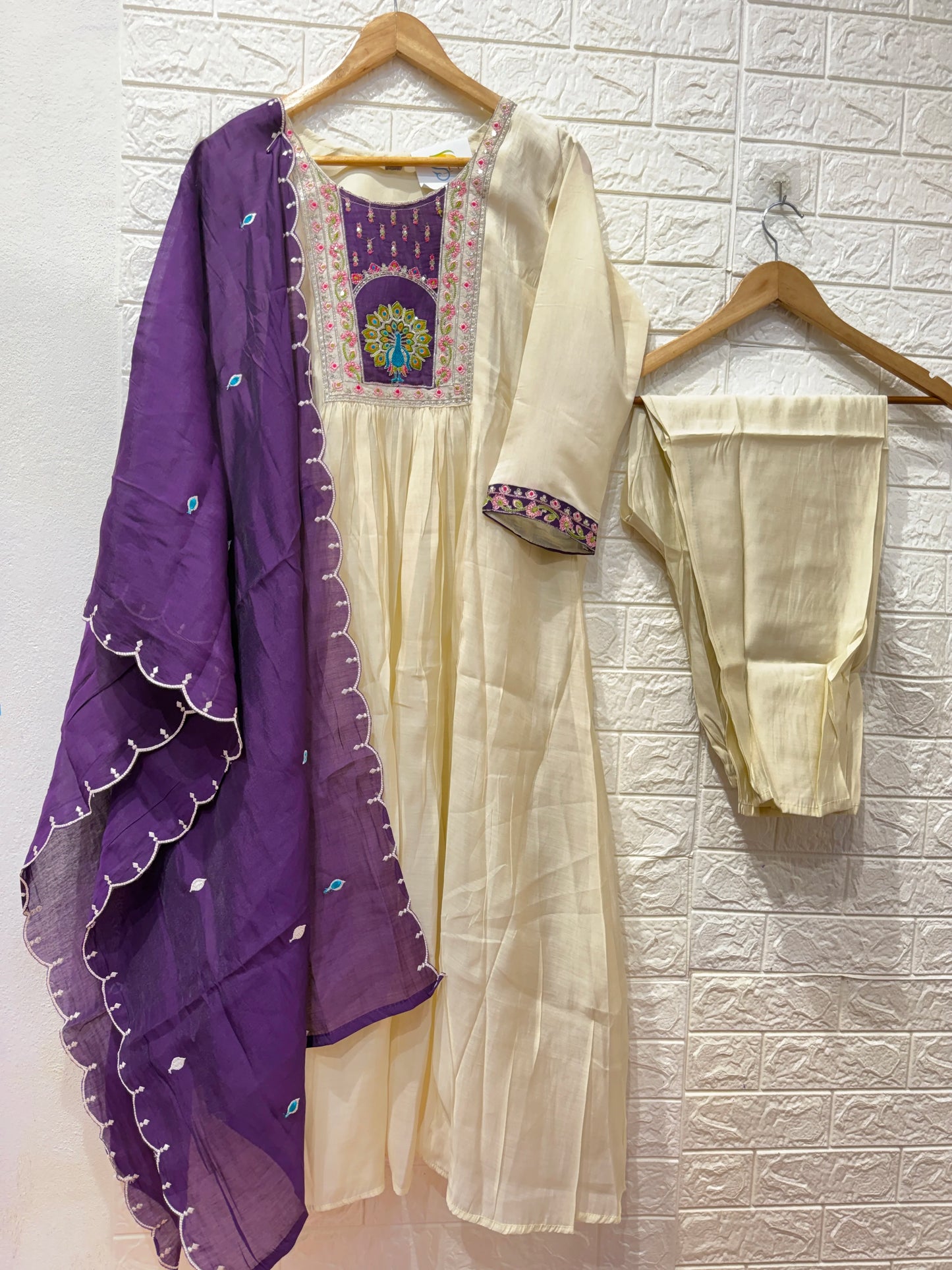 Peacock Mul Chanderi Embroidery 3 Piece Set