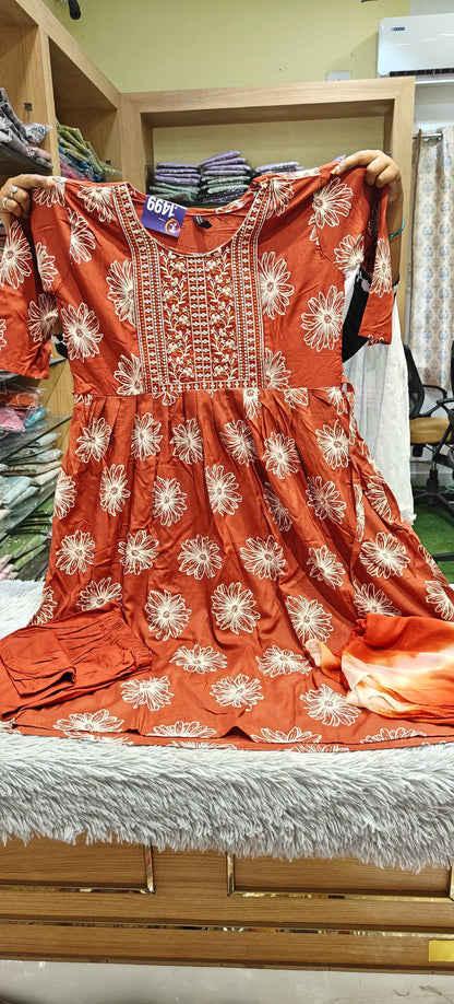 Leaf Feeding Printed Umbrella 3 Piece set Kurti