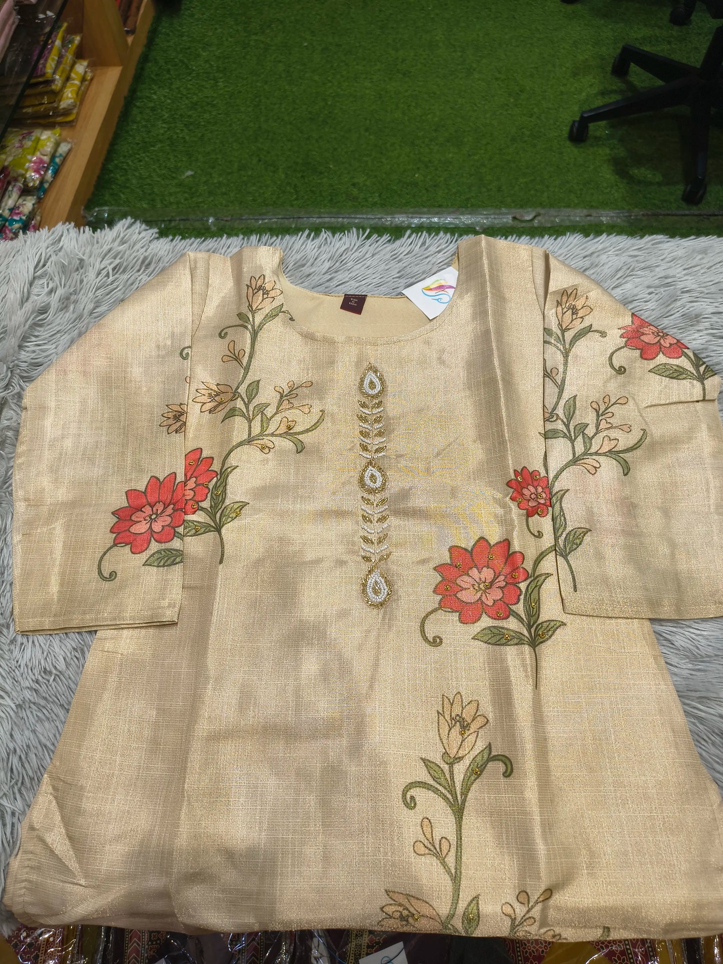 Love Shimmer Fabric Kurti Set