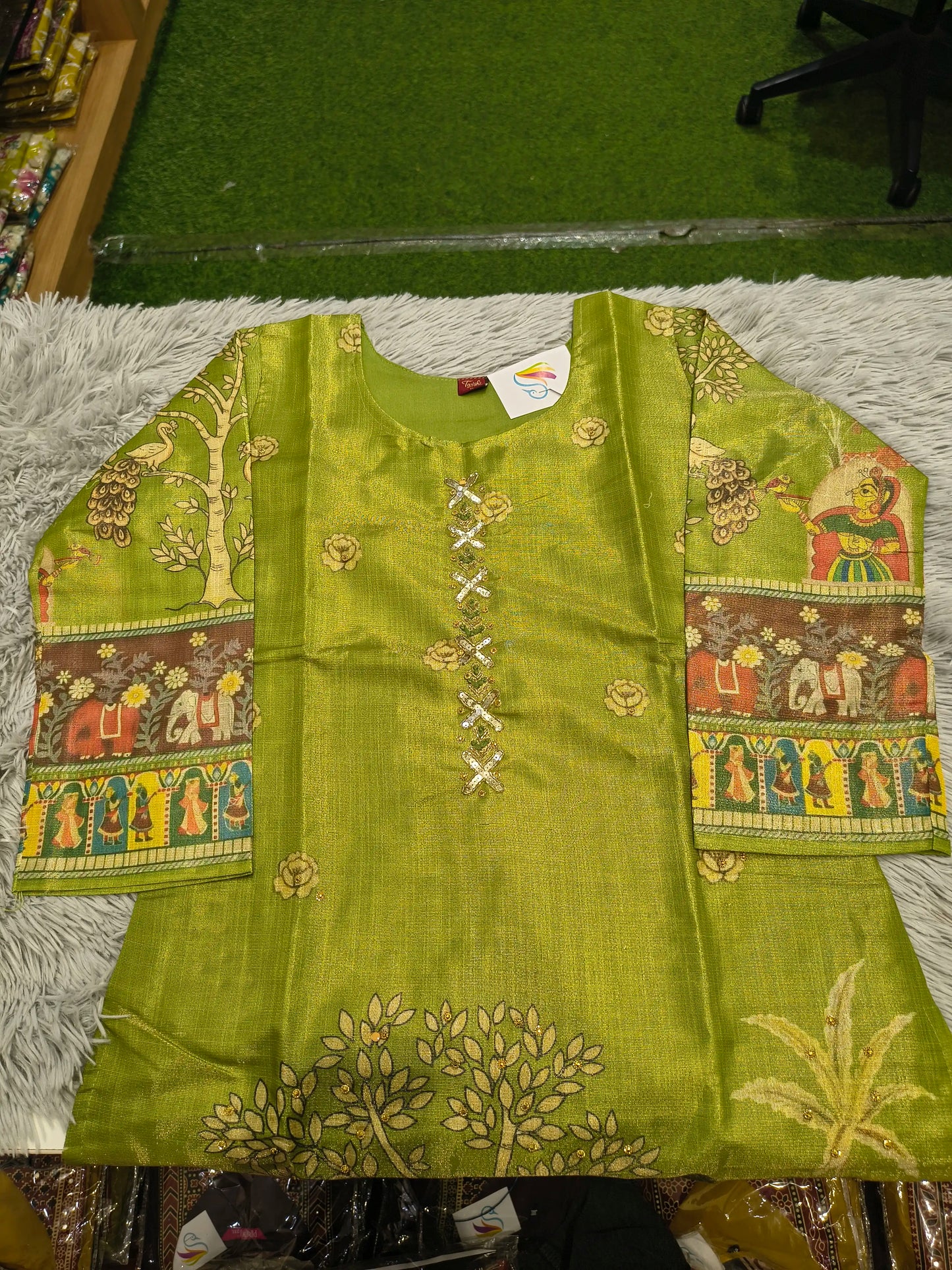 Love Shimmer Fabric Kurti Set